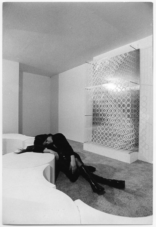 Helga Philipp. Kinetisches Objekt und Sitzmöbel. 1970